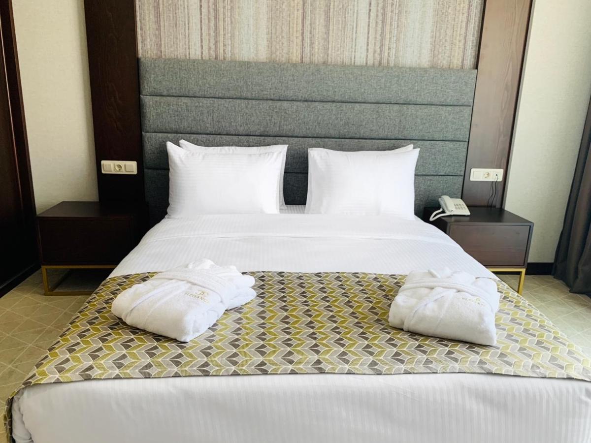Hotel Salvador Батуми Екстериор снимка