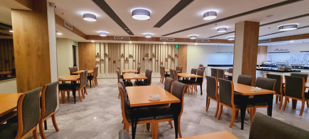 Hotel Salvador Батуми Екстериор снимка